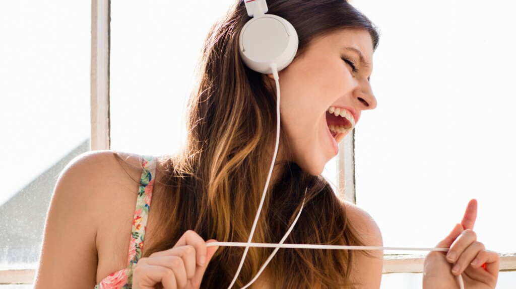 Girl listening music.